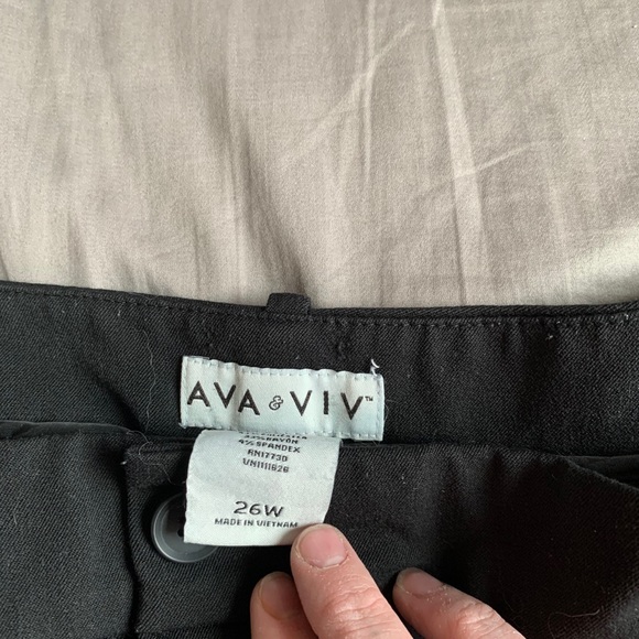 Ava & Viv plus size slack capris - Picture 2 of 2
